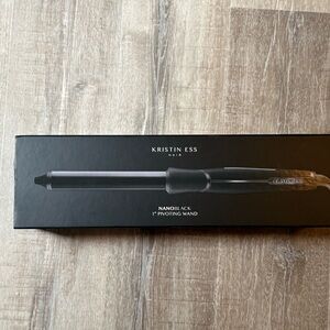 New Kristin Ess Hair NanoBlack 1” Pivoting Wand